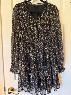 Black Floral Tiered Long-Sleeve Dress